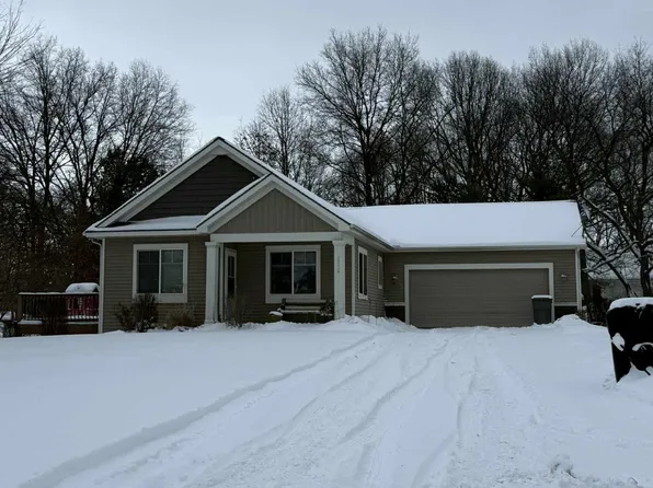2758 Jacklyn Ct, Holland, MI 49424