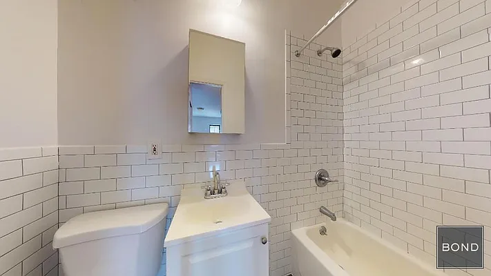 Rented by Bond New York | media 6