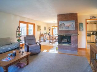 13 Centerwood Rd, Simsbury, CT 06070