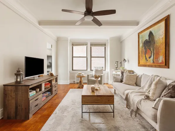 333 East 53rd Street image 1 of 6