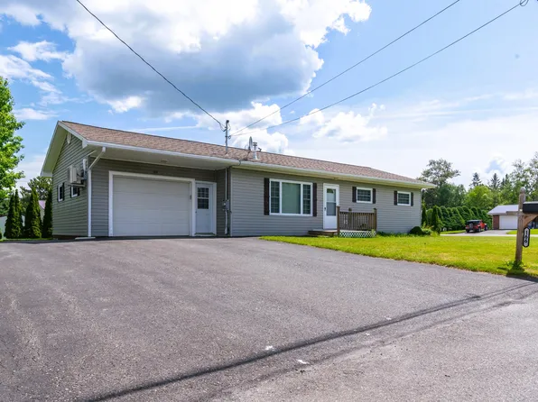 166 22nd Avenue, Madawaska, ME 04756