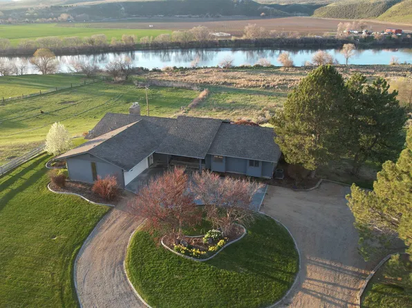 1185 E Cleveland Ave, Glenns Ferry, ID 83623