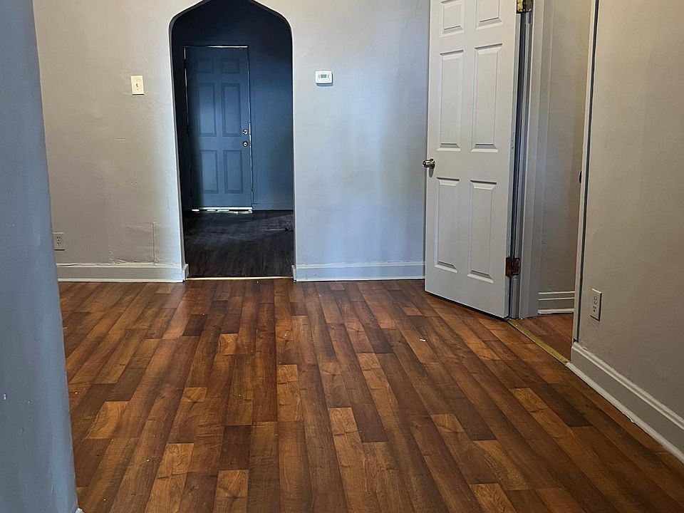 1st image of 5031 S Elizabeth St #1