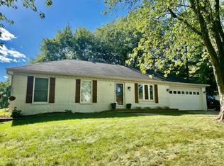 2754 Sager Rd, Valparaiso, IN 46383