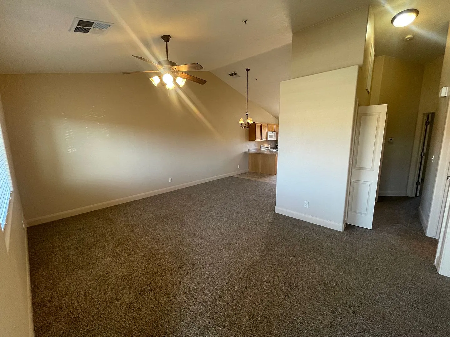 La Venita Condo! Price Reduced!! — Photo 3