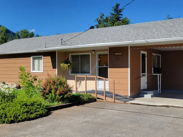 76376 River Rd, Oakridge, OR 97463