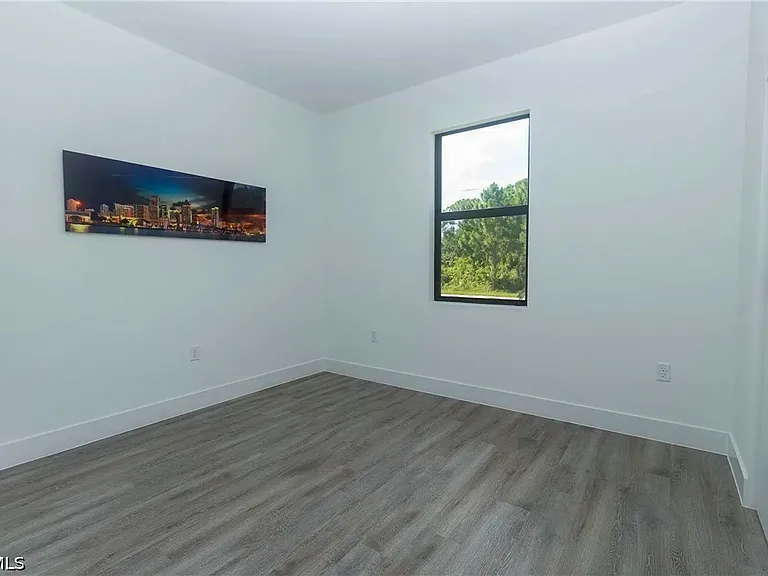 1125 Deauville St E — Photo 26