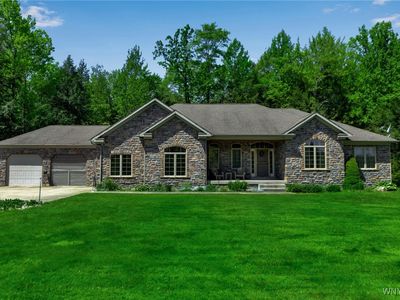 11584 Jennings Rd N, Lawtons, NY, 14091