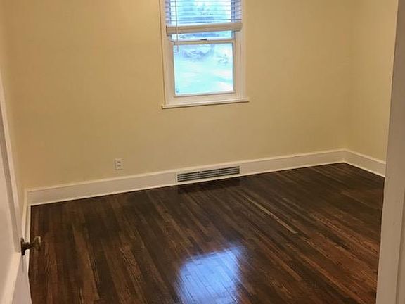 4th image of 108 W Park Ave APT 1