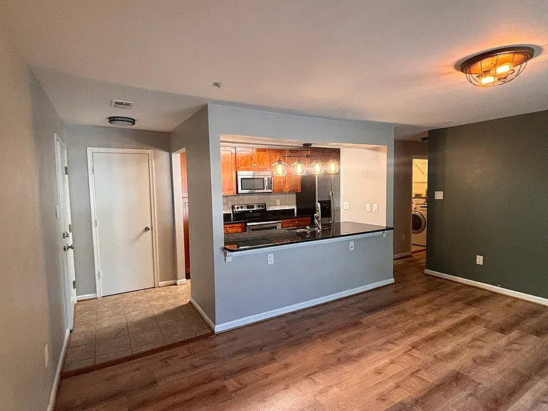 14201 Wolf Creek Pl #6 — Photo 7