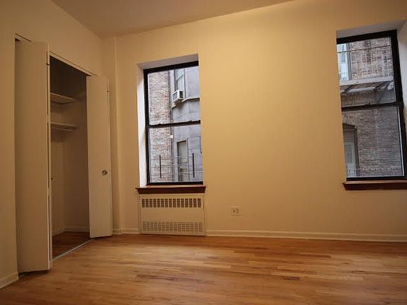4th image of 306 W 80th St APT 6E