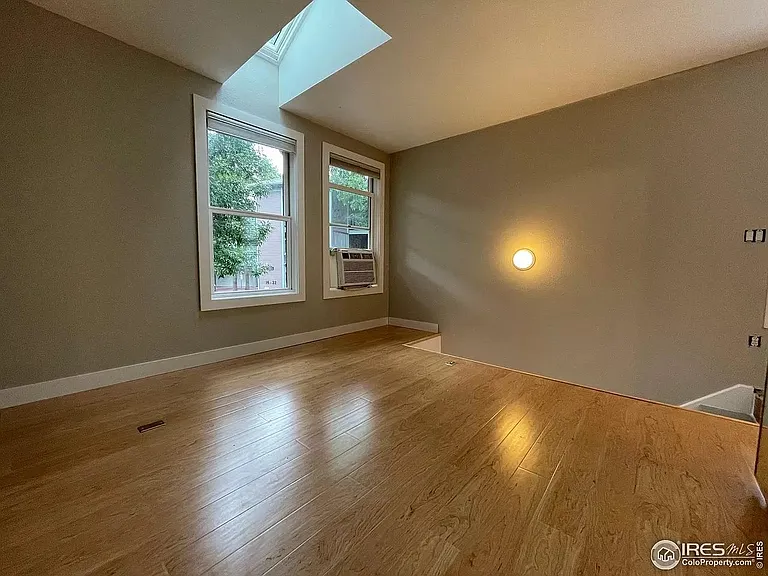 1237 Elder Ave #10 — Photo 8