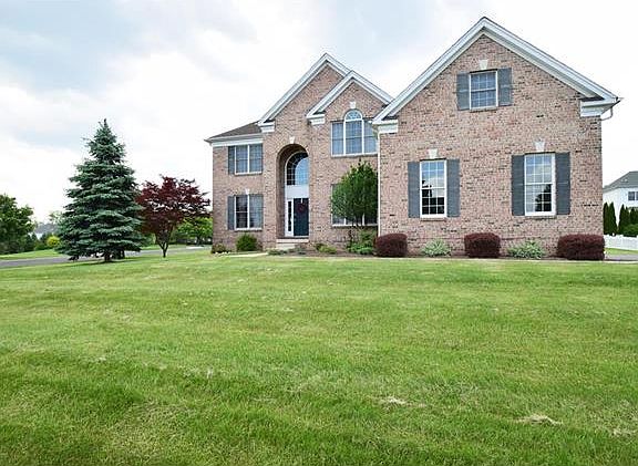 2nd image of 4201 Jeanette Dr
