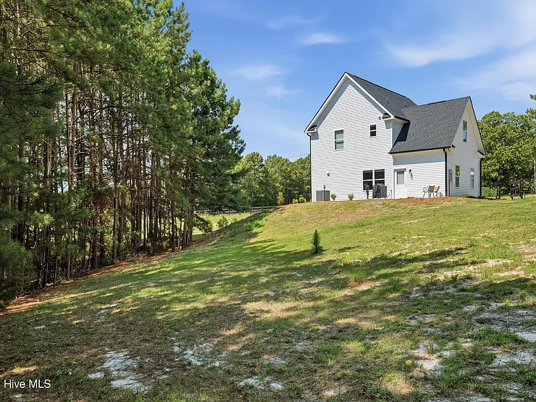 595 Bryant Rd — Photo 28