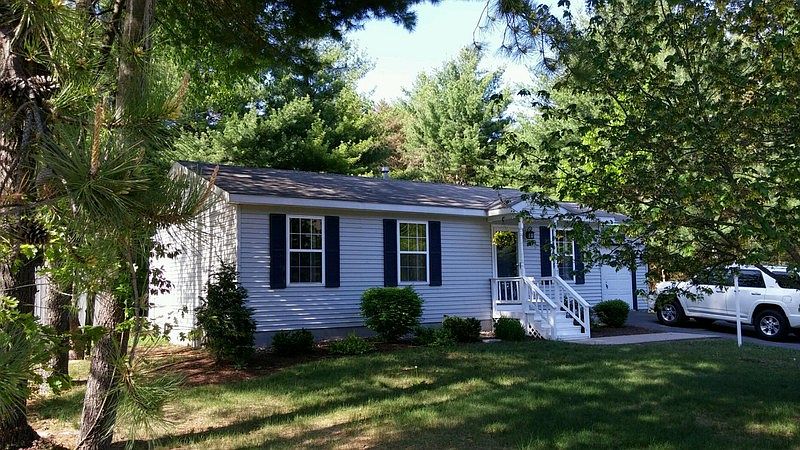 1st image of 7 Peachtree Ln