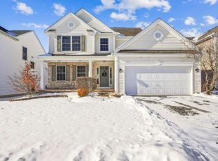 8809 Meadow Grass Ln, Lewis Center, OH 43035