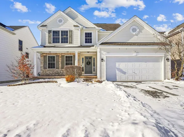 8809 Meadow Grass Ln, Lewis Center, OH 43035