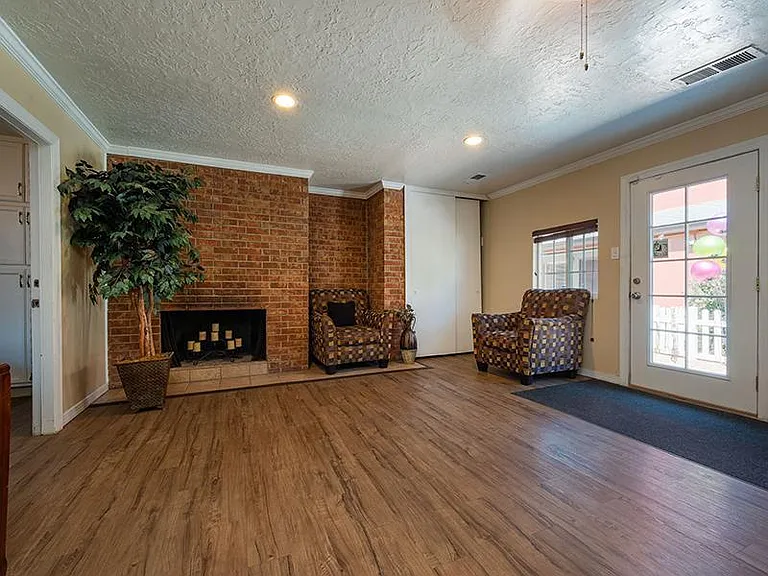 7100 Natalie Ave NE — Photo 27