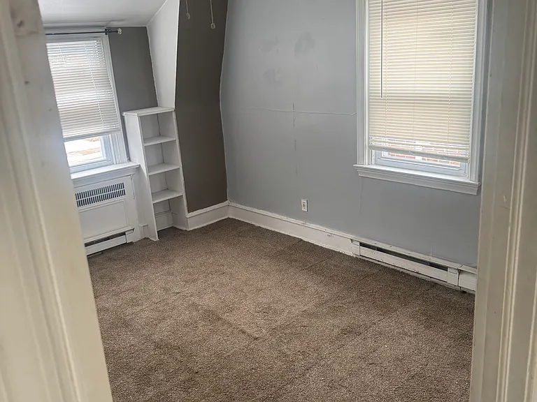 1614 E Mount Pleasant Ave — Photo 16