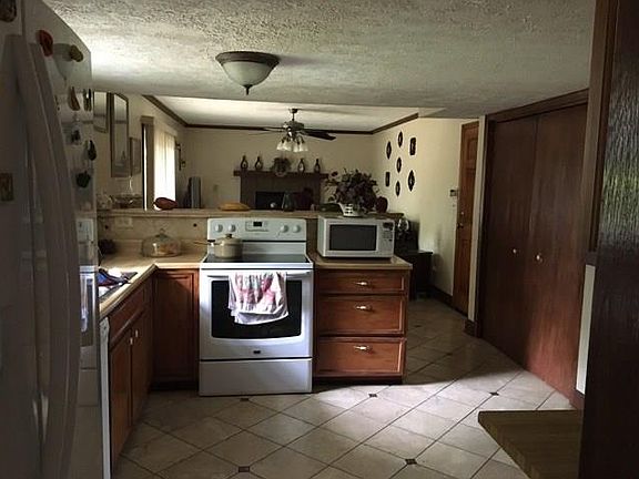 2nd image of 4120 Oil Creek Dr