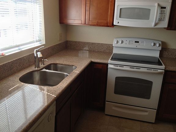 5th image of 5524 N 69th Ave