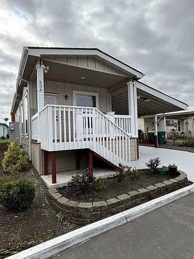1st image of 336 SW Plymouth Way #108