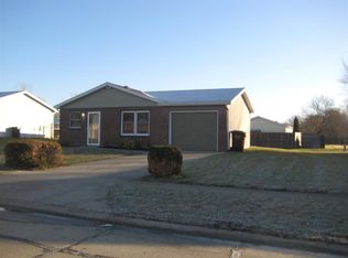 570 Meadow Ln, Waterloo, IN 46793