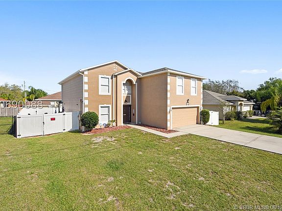 3rd image of 307 Dolphin Way