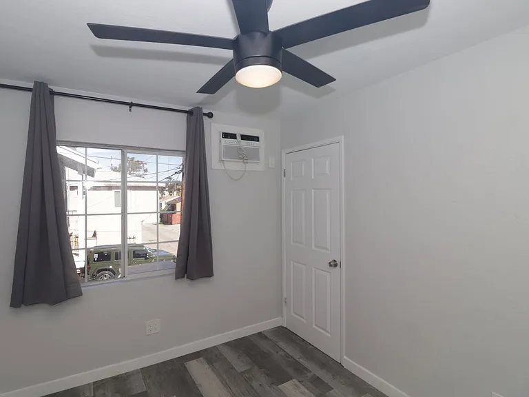 4239 Swift Ave — Photo 25