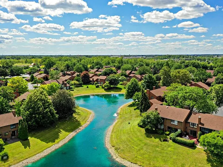Beautiful Lake at Fairlane East