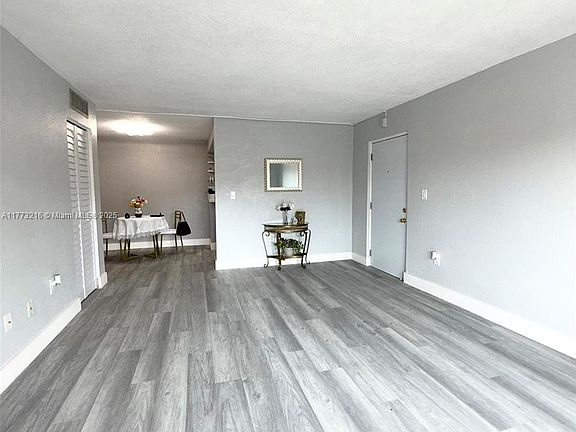 5th image of 7100 Fairway Dr APT K10