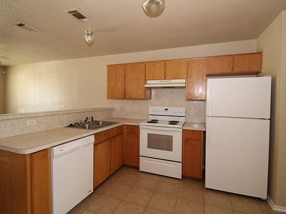 4th image of 4103 Gus Dr APT C