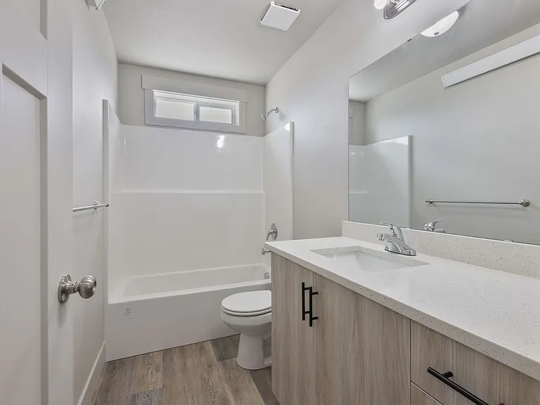 G5880RO — Photo 14