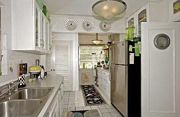 4th image of 3583 33rd St