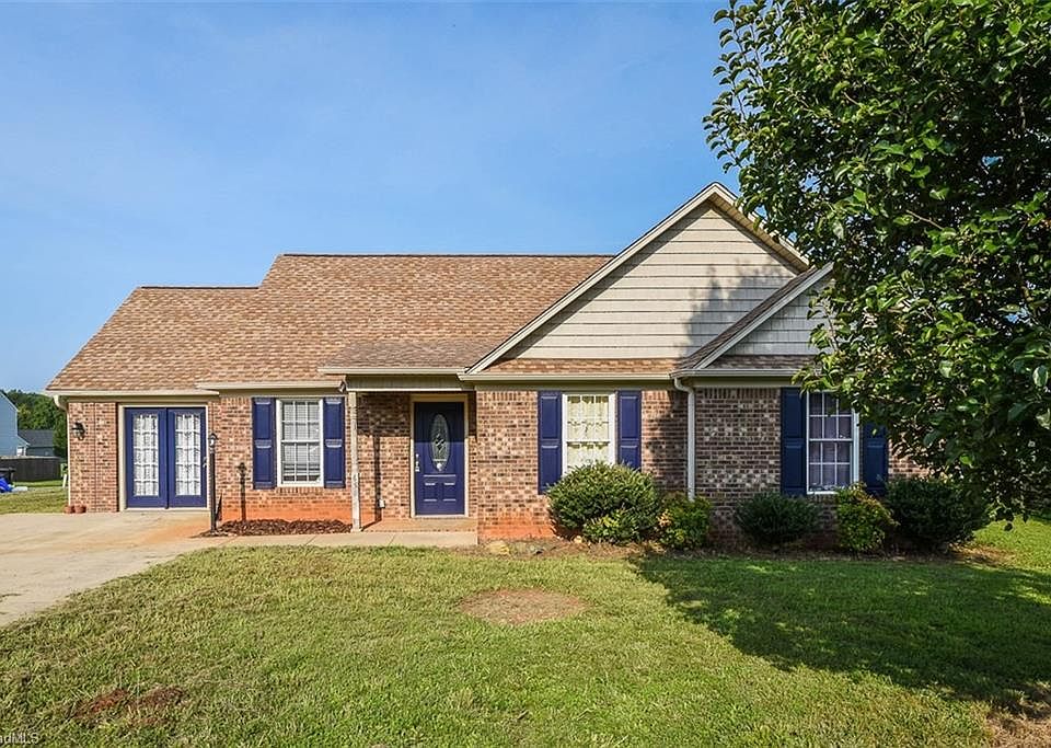 1st image of 636 Audrey Ln