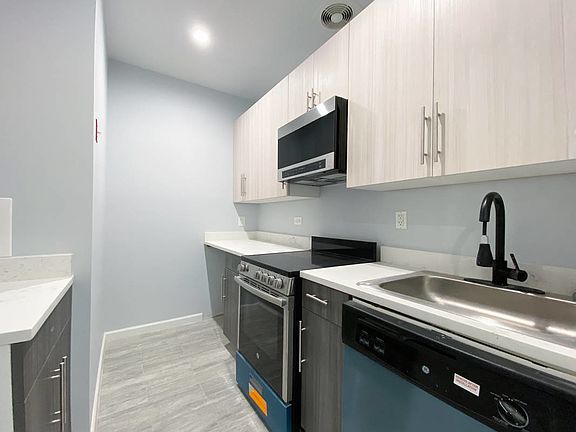 3rd image of 165 Stockholm St #4RC