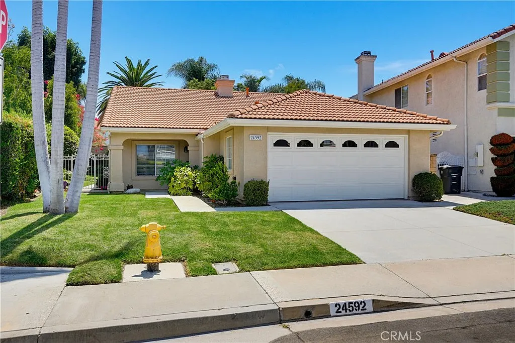 3 bed, 1433 sqft, $5,299 — Photo 4
