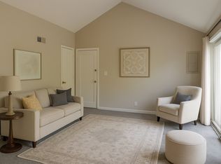 112 Jamestown Dr APT D, Pittsburgh, PA 15216