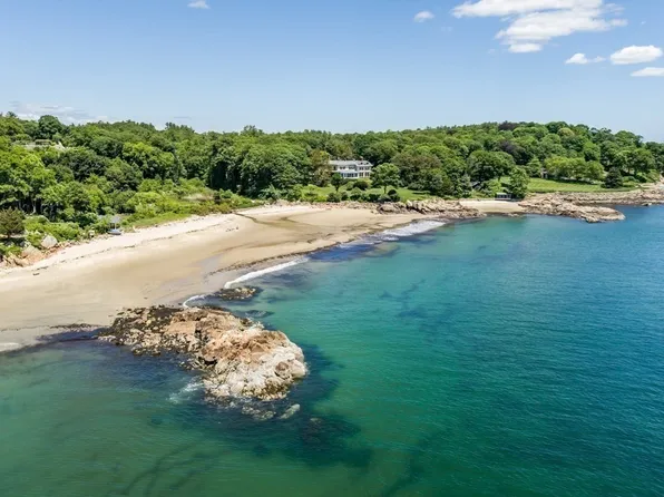 573 Hale St, Beverly, MA 01915