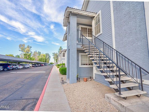 3rd image of 2910 W Marconi Ave Unit 206