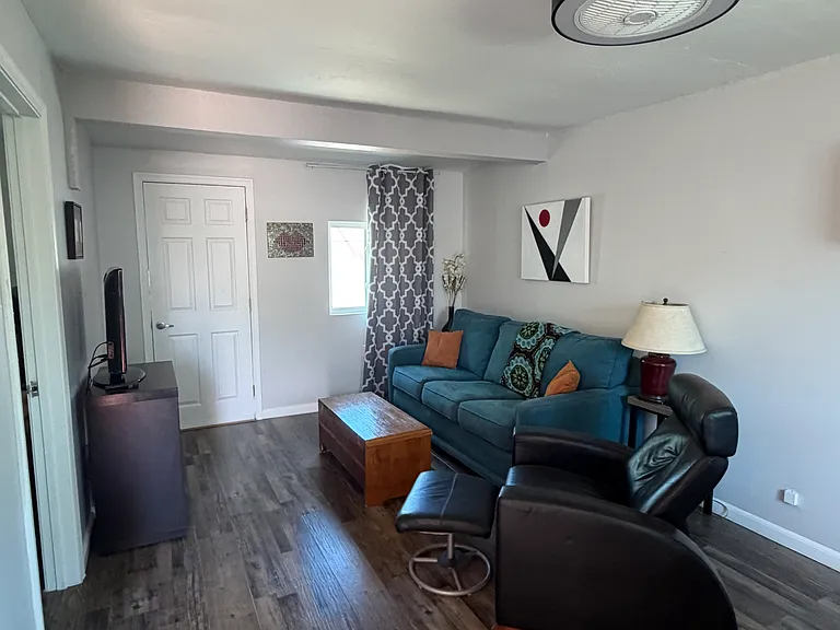1434 E Sierra St #REAR — Photo 2