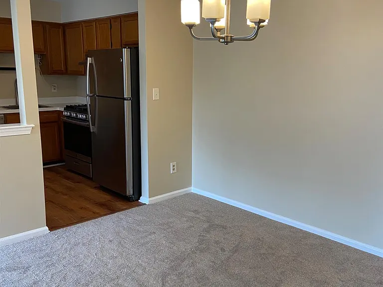 224 Waterford Dr — Photo 3