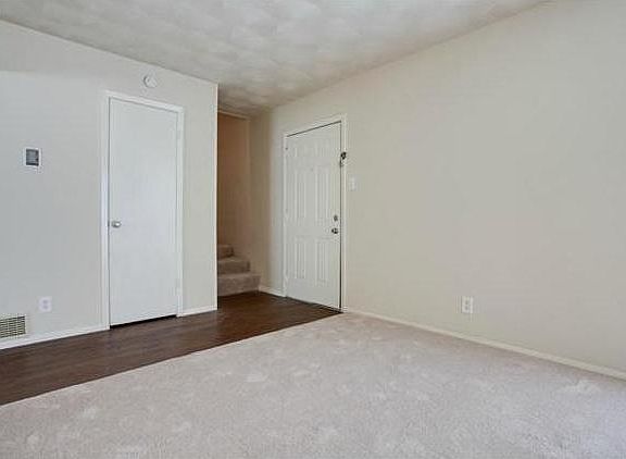 4th image of 14408 Hague Dr