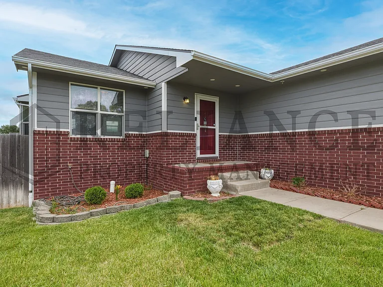 1726 N Black Oak Ct — Photo 4