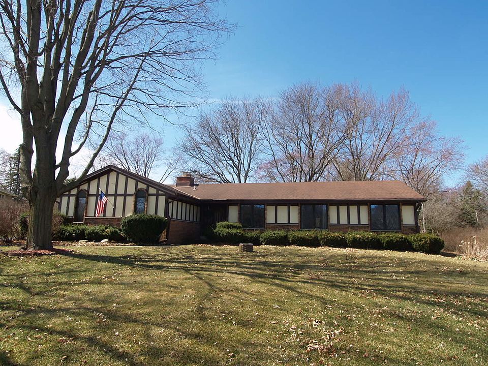 2nd image of 2115 Pilgrim Pkwy W