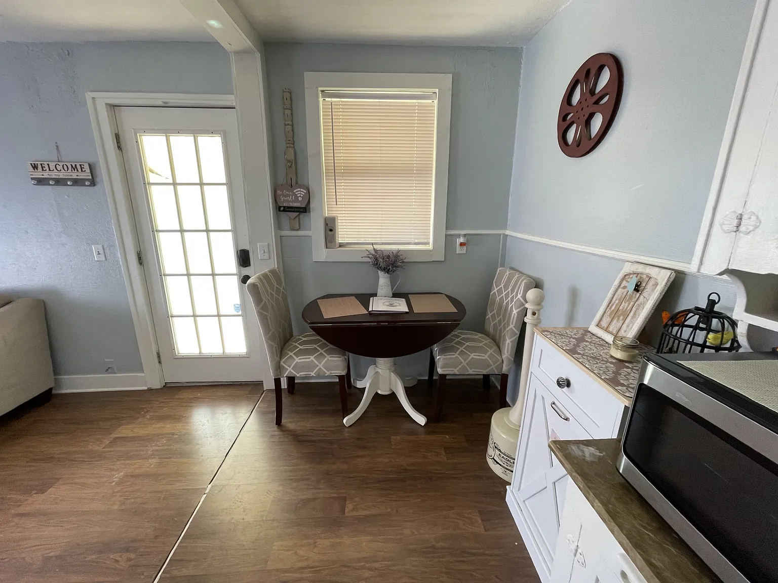 115 E Hill St — Photo 3