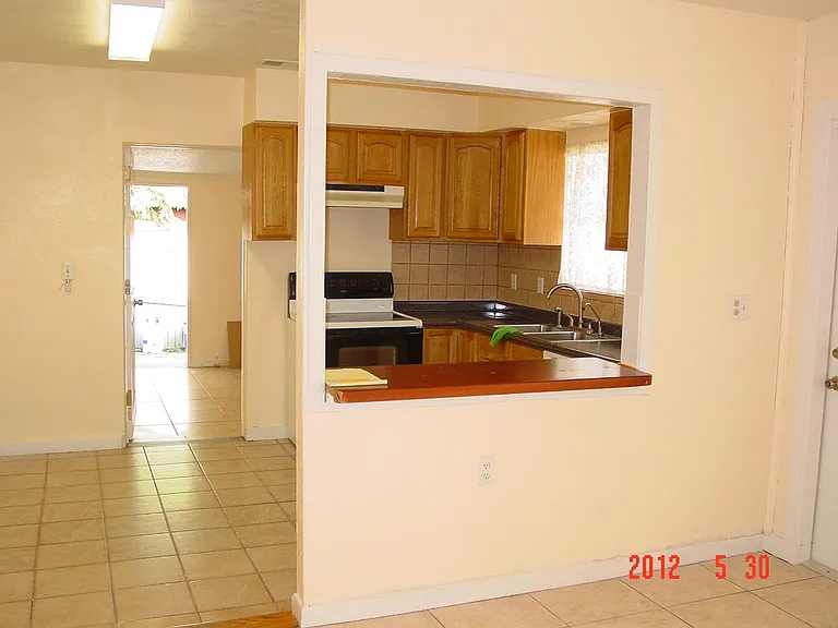 2805 Paine Ln — Photo 6