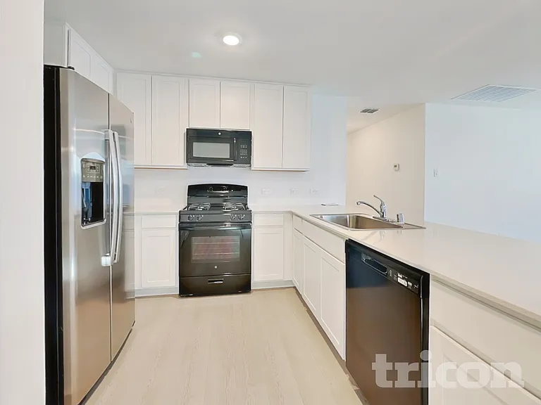 1624 Parliar St — Photo 6