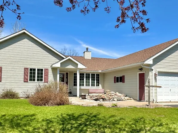 1979 104th St, New Richmond, WI 54017