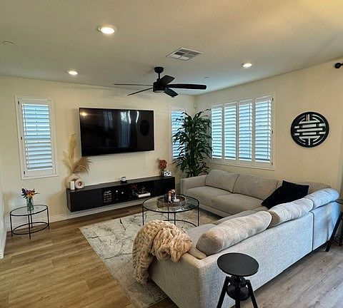 3rd image of 16763 Wyndham Ln